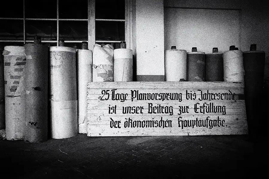 109 | 2019 | Hohenofen | VEB Feinpapierfabriken Neu Kaliss – Werk Hohenofen | Patent Papierfabrik | © carsten riede fotografie