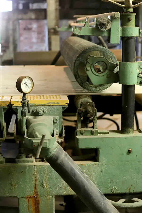 124 | 2019 | Hohenofen | VEB Feinpapierfabriken Neu Kaliss – Werk Hohenofen | Patent Papierfabrik | © carsten riede fotografie