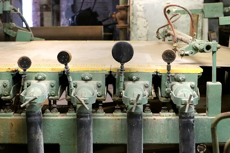 136 | 2019 | Hohenofen | VEB Feinpapierfabriken Neu Kaliss – Werk Hohenofen | Patent Papierfabrik | © carsten riede fotografie