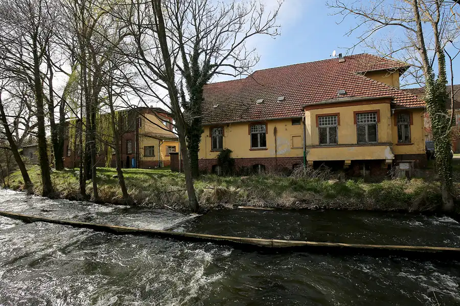 149 | 2019 | Hohenofen | VEB Feinpapierfabriken Neu Kaliss – Werk Hohenofen | Patent Papierfabrik | © carsten riede fotografie