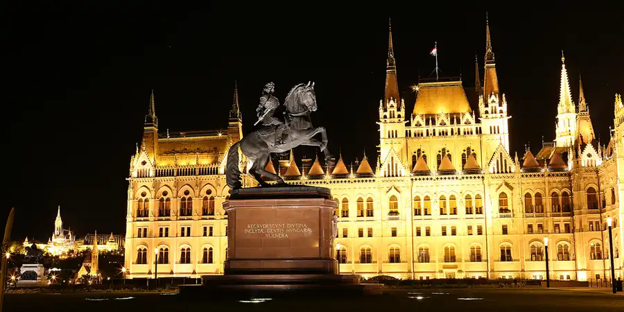 003 | 2019 | Budapest | Parlamentsgebäude – Országház | © carsten riede fotografie