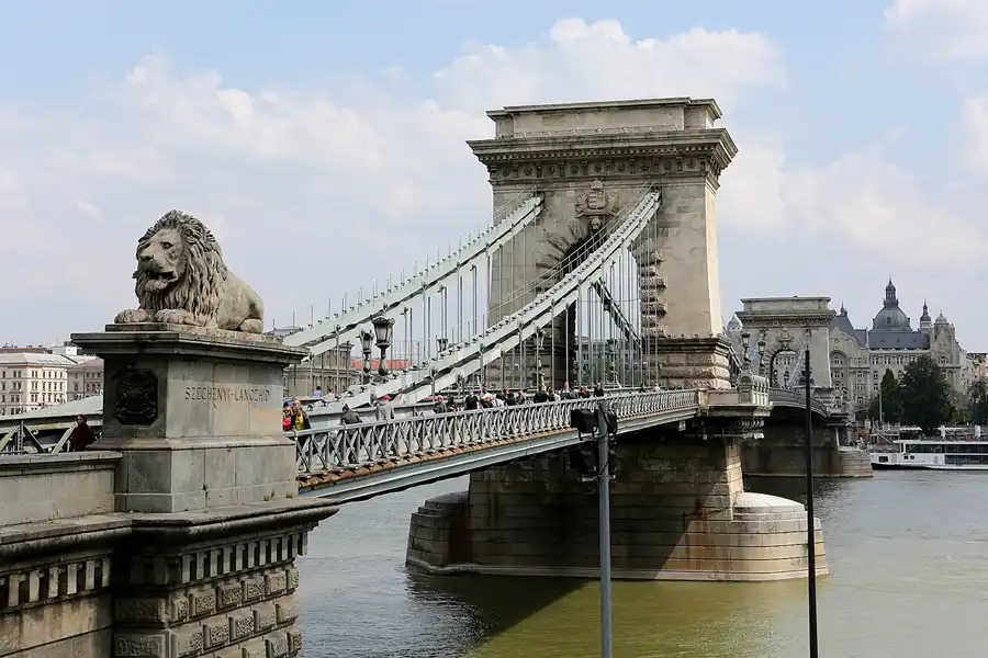 109 | 2019 | Budapest | Kettenbrücke – Széchenyi Lánchíd | © carsten riede fotografie