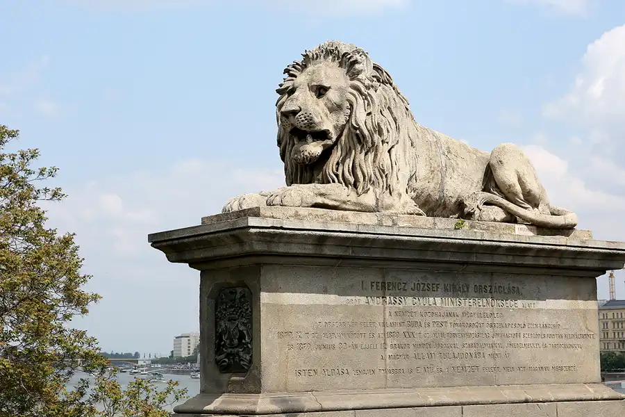 110 | 2019 | Budapest | Kettenbrücke – Széchenyi Lánchíd | © carsten riede fotografie