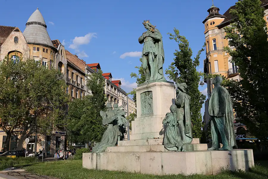 128 | 2019 | Budapest | Móricz Zsigmond körtér | © carsten riede fotografie
