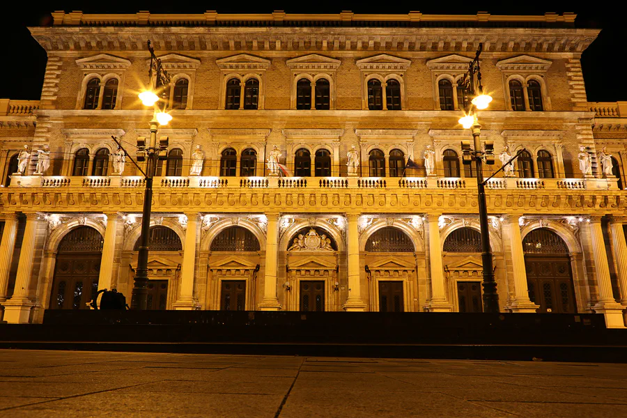 085 | 2019 | Budapest | Corvinus-Universität Budapest – Budapesti Corvinus Egyetem | © carsten riede fotografie