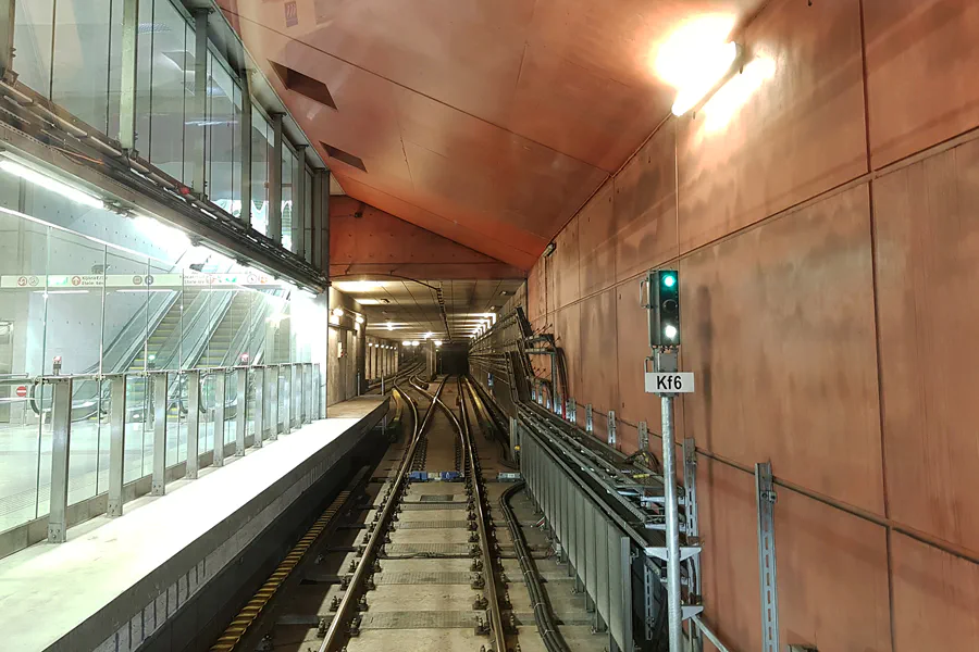190 | 2019 | Budapest | Metro M4 – Kelenföld vasútállomás | © carsten riede fotografie