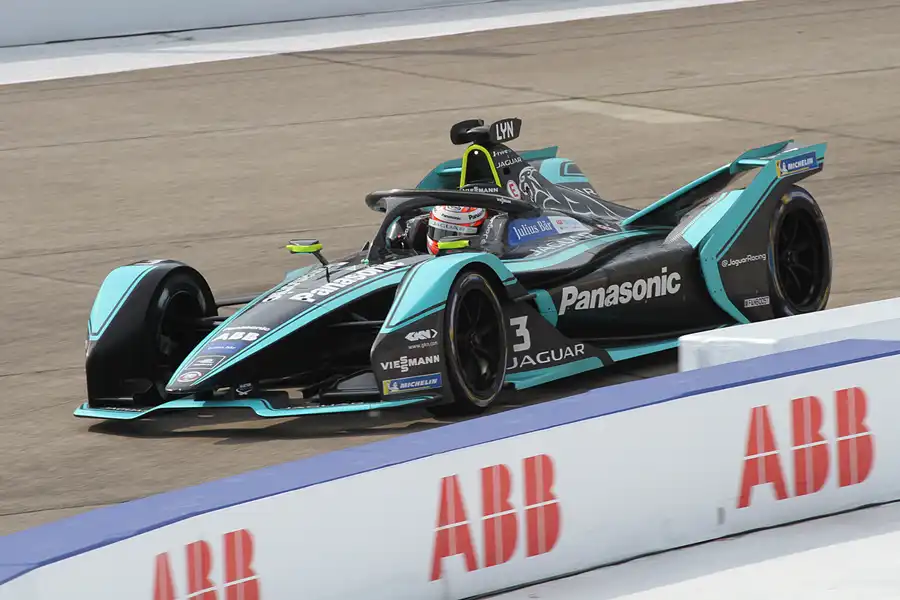 053 | 2019 | Berlin | Jaguar I-Type 3 | Panasonic Jaguar Racing | Alex Lynn | © carsten riede fotografie