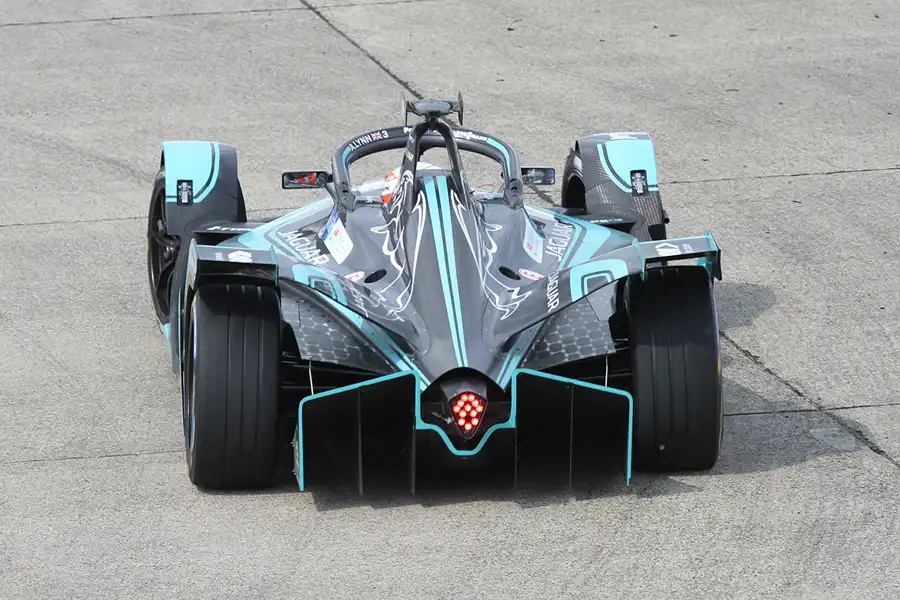 054 | 2019 | Berlin | Jaguar I-Type 3 | Panasonic Jaguar Racing | Alex Lynn | © carsten riede fotografie
