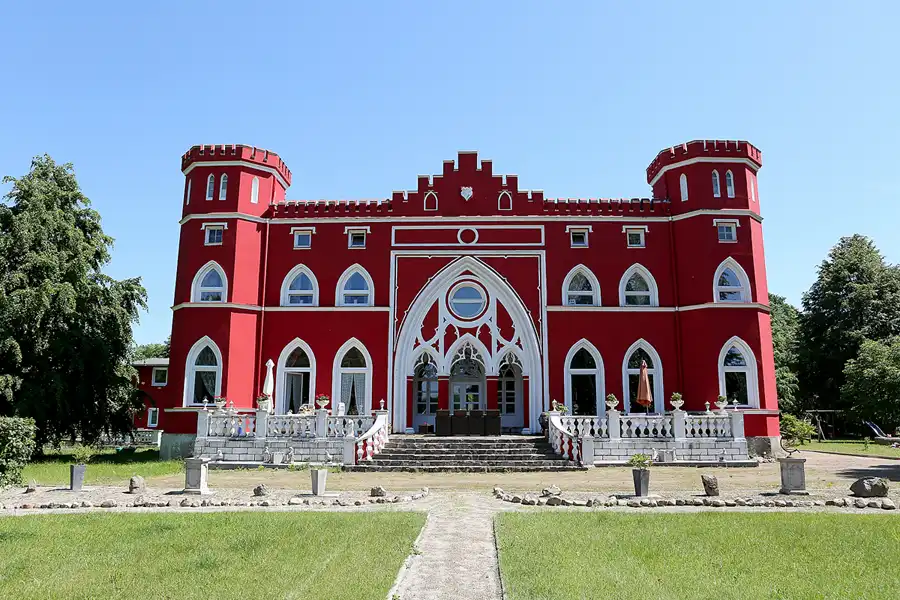 005 | 2019 | Garz | Jagdschloss Karnitz | © carsten riede fotografie