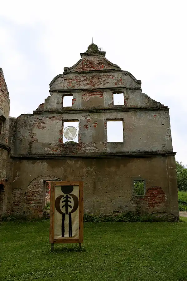 081 | 2019 | Pansevitz | Schlossruine Pansevitz | © carsten riede fotografie