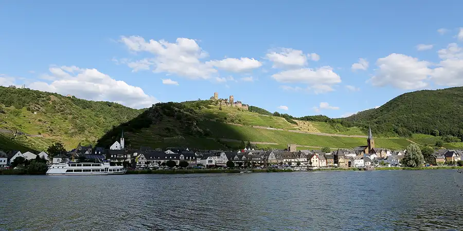 002 | 2019 | Alken | Burg Thurant | © carsten riede fotografie