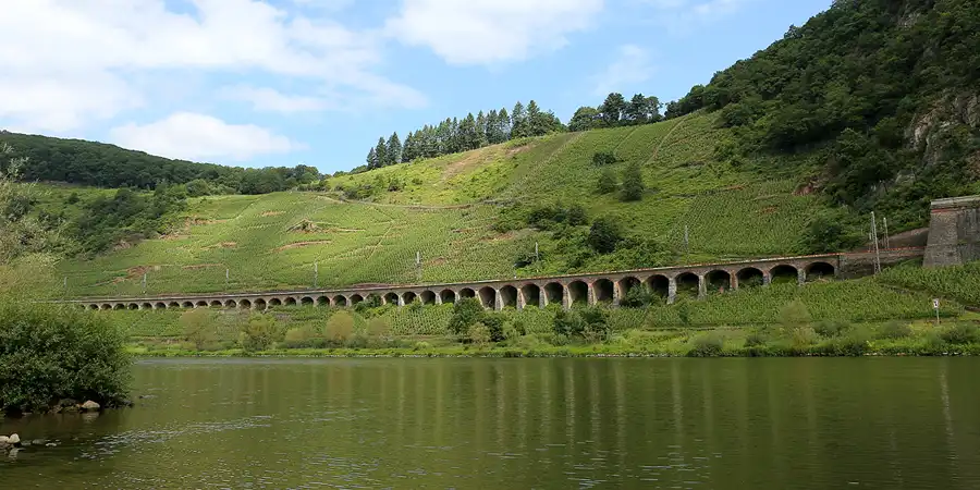 151 | 2019 | Pünderich | Pündericher Hangviadukt | © carsten riede fotografie