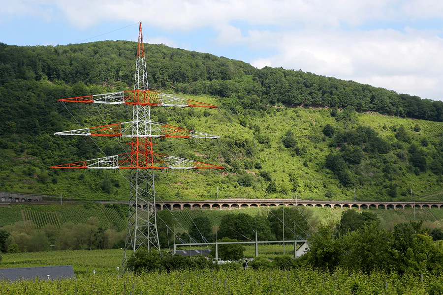 155 | 2019 | Pünderich | Pündericher Hangviadukt | © carsten riede fotografie