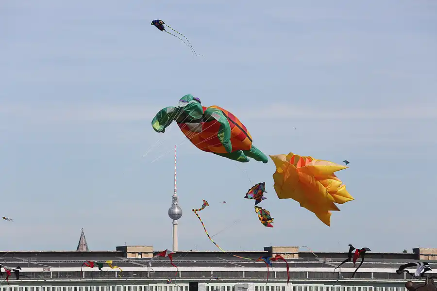 018 | 2019 | Berlin | Festival der Riesendrachen | © carsten riede fotografie