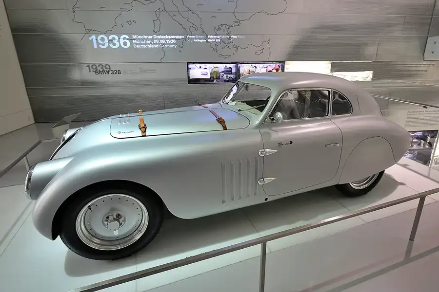 010 | 2019 | München | BMW Museum | © carsten riede fotografie