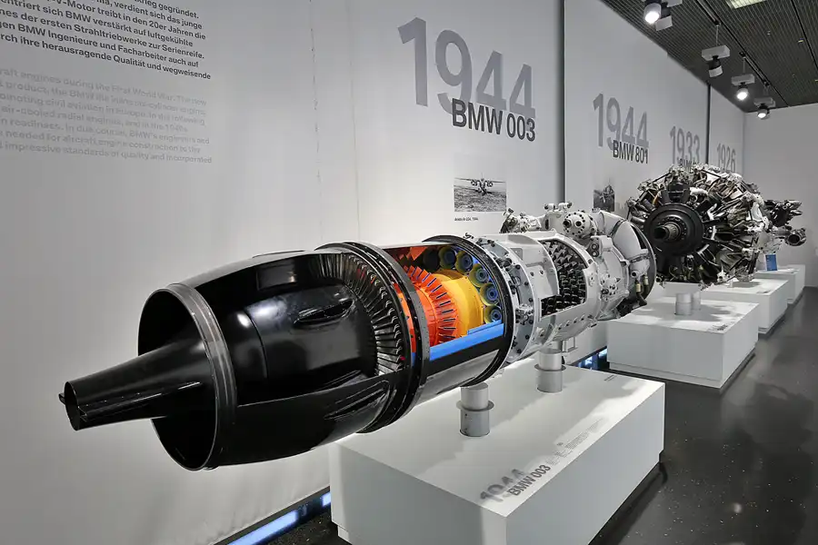 086 | 2019 | München | BMW Museum | © carsten riede fotografie