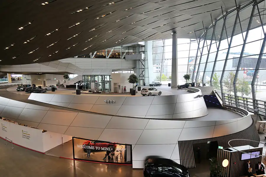 094 | 2019 | München | BMW Welt | © carsten riede fotografie