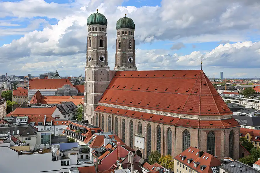 025 | 2019 | München | Frauenkirche | © carsten riede fotografie