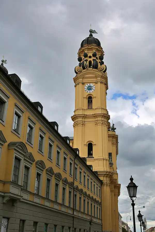 043 | 2019 | München | Theatinerkirche | © carsten riede fotografie