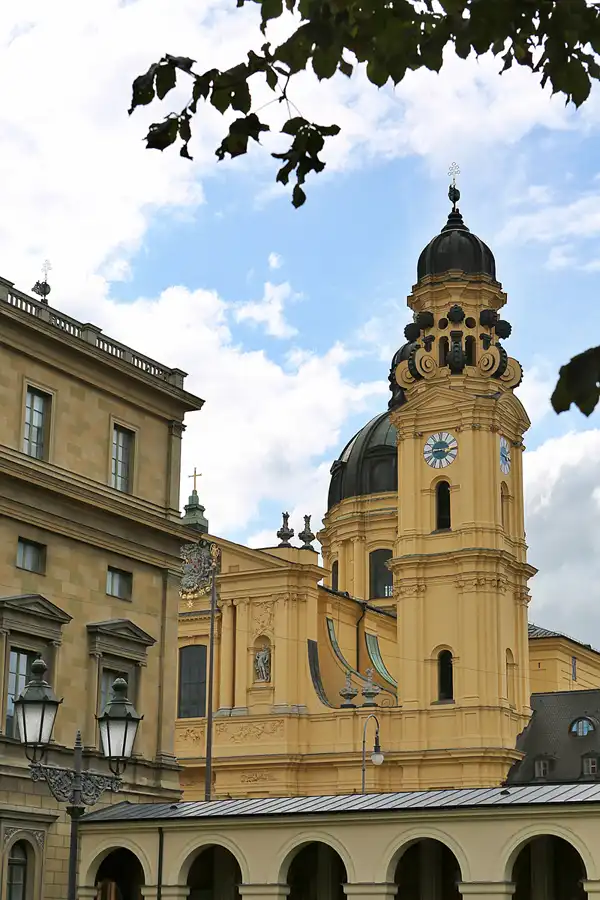 045 | 2019 | München | Theatinerkirche | © carsten riede fotografie