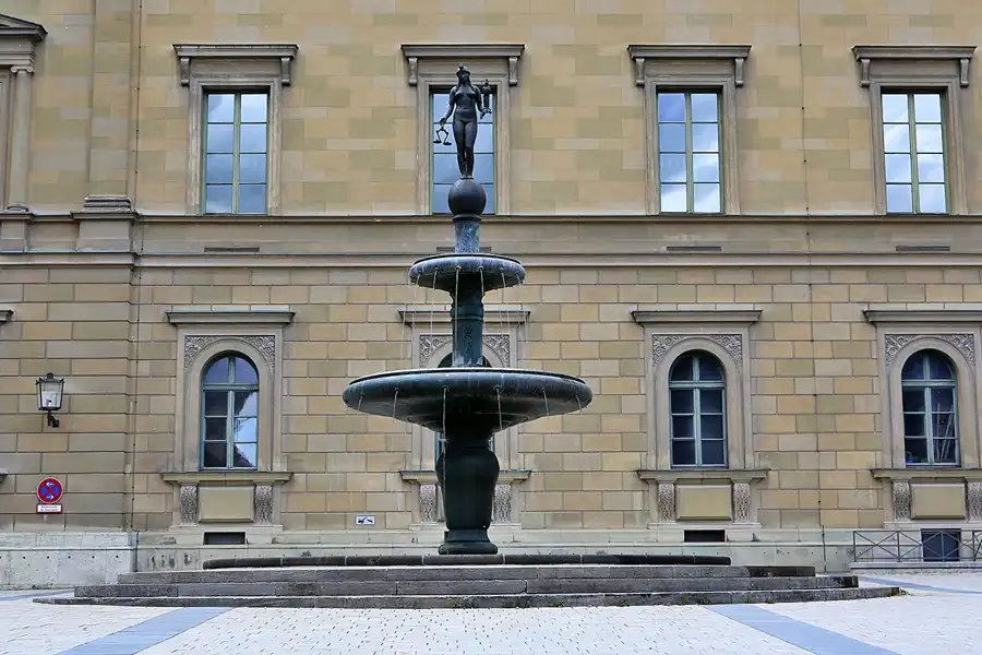 054 | 2019 | München | © carsten riede fotografie