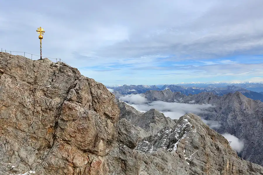 013 | 2019 | Blick von der Zugspitze | © carsten riede fotografie