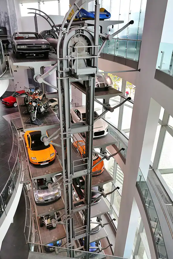 014 | 2019 | Ingolstadt | Audi Forum | © carsten riede fotografie