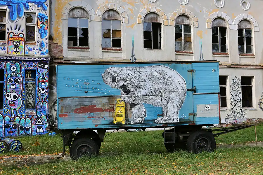 073 | 2019 | Strelitz-Alt | Mecklenburg-Strelitzsche Landesirrenanstalt Domjüch – artbase 2019 | © carsten riede fotografie