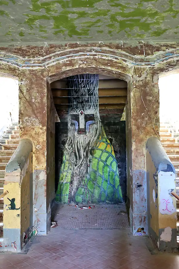 138 | 2019 | Strelitz-Alt | Mecklenburg-Strelitzsche Landesirrenanstalt Domjüch – artbase 2019 | © carsten riede fotografie