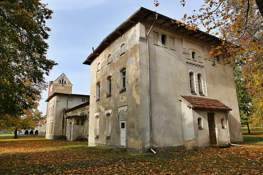147 | 2019 | Strelitz-Alt | Mecklenburg-Strelitzsche Landesirrenanstalt Domjüch – artbase 2019 | © carsten riede fotografie