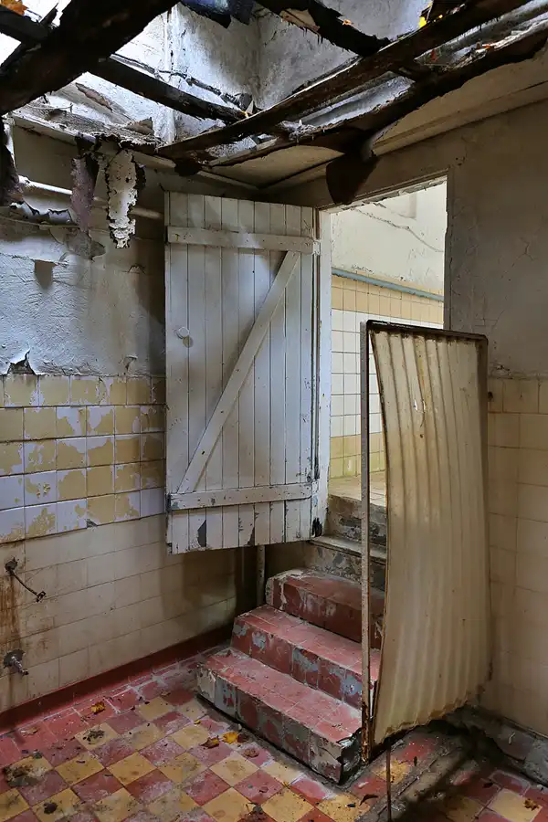 153 | 2019 | Strelitz-Alt | Mecklenburg-Strelitzsche Landesirrenanstalt Domjüch – artbase 2019 | © carsten riede fotografie