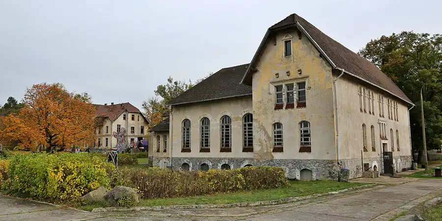 175 | 2019 | Strelitz-Alt | Mecklenburg-Strelitzsche Landesirrenanstalt Domjüch – artbase 2019 | © carsten riede fotografie