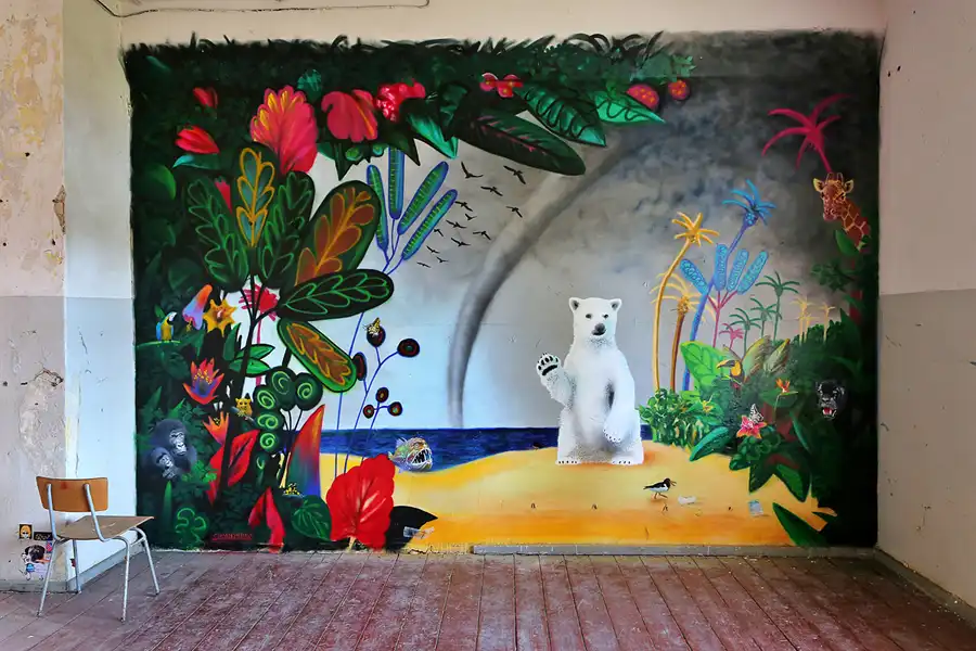 198 | 2019 | Strelitz-Alt | Mecklenburg-Strelitzsche Landesirrenanstalt Domjüch – artbase 2019 | © carsten riede fotografie