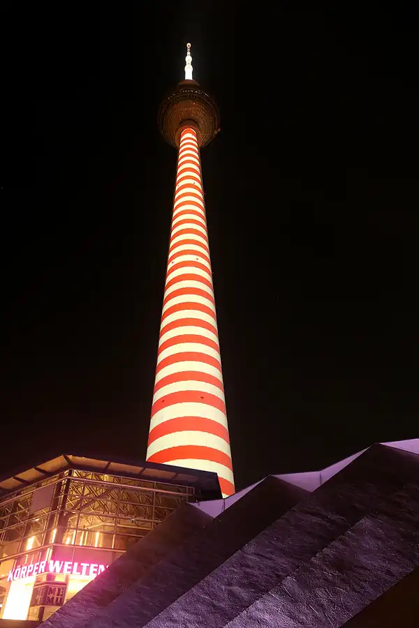 100 | 2019 | Berlin | Fernsehturm | © carsten riede fotografie