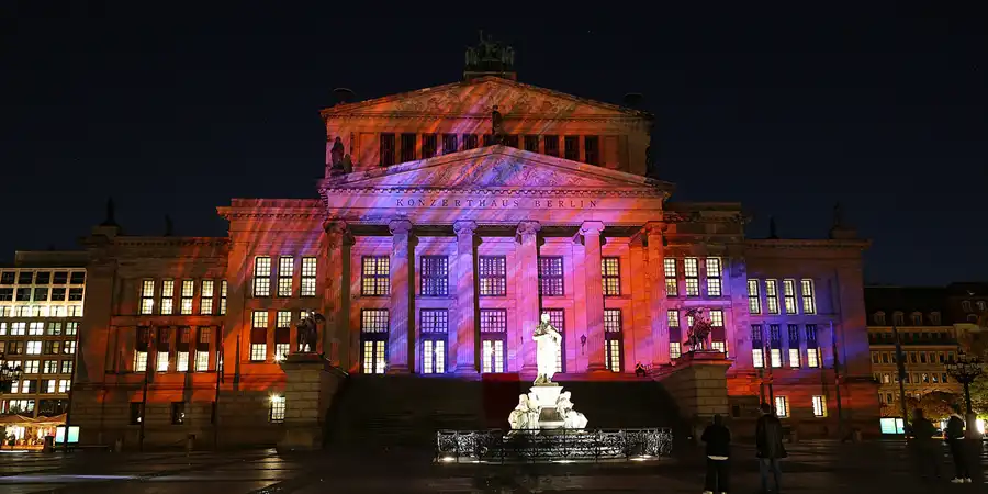102 | 2019 | Berlin | Gendarmenmarkt – Konzerthaus Berlin | © carsten riede fotografie