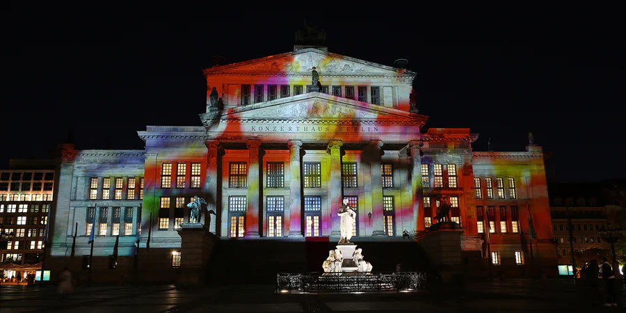 104 | 2019 | Berlin | Gendarmenmarkt – Konzerthaus Berlin | © carsten riede fotografie