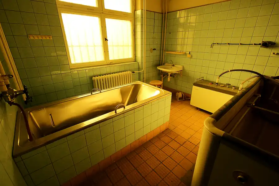 003 | 2020 | Berlin | Das Haftkrankenhaus in der Untersuchungshaftanstalt des Ministeriums für Staatssicherheit der DDR (MfS) Hohenschönhausen | © carsten riede fotografie