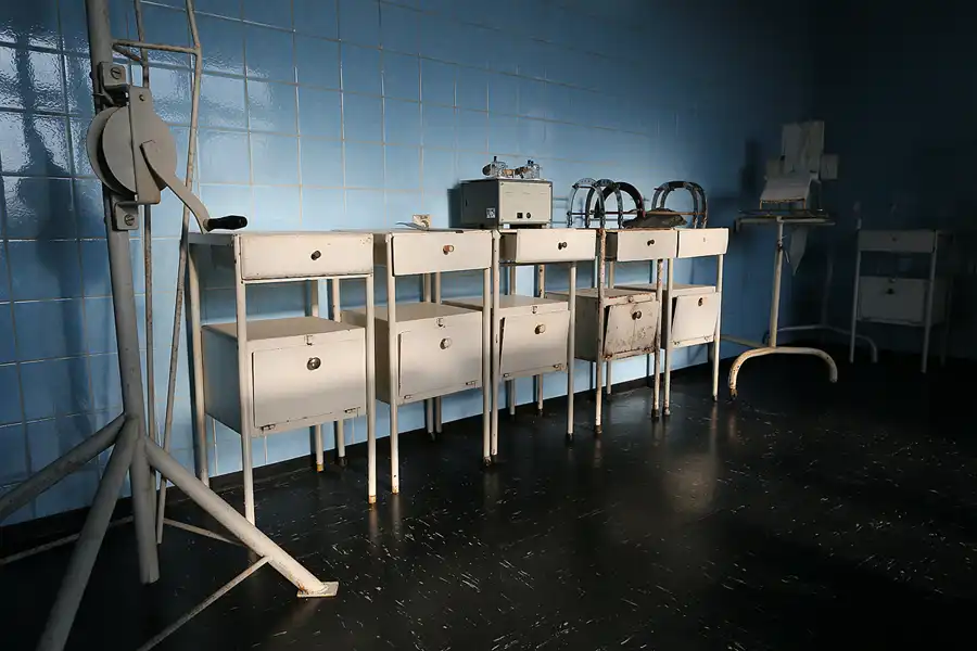 079 | 2020 | Berlin | Das Haftkrankenhaus in der Untersuchungshaftanstalt des Ministeriums für Staatssicherheit der DDR (MfS) Hohenschönhausen | © carsten riede fotografie