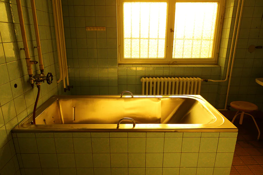 004 | 2020 | Berlin | Das Haftkrankenhaus in der Untersuchungshaftanstalt des Ministeriums für Staatssicherheit der DDR (MfS) Hohenschönhausen | © carsten riede fotografie