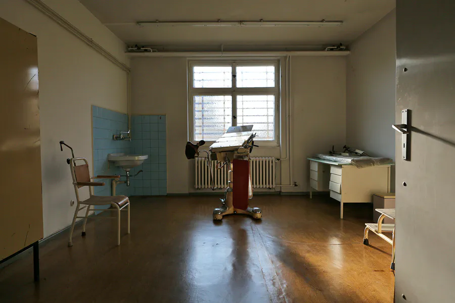 030 | 2020 | Berlin | Das Haftkrankenhaus in der Untersuchungshaftanstalt des Ministeriums für Staatssicherheit der DDR (MfS) Hohenschönhausen | © carsten riede fotografie
