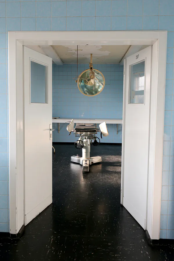 084 | 2020 | Berlin | Das Haftkrankenhaus in der Untersuchungshaftanstalt des Ministeriums für Staatssicherheit der DDR (MfS) Hohenschönhausen | © carsten riede fotografie