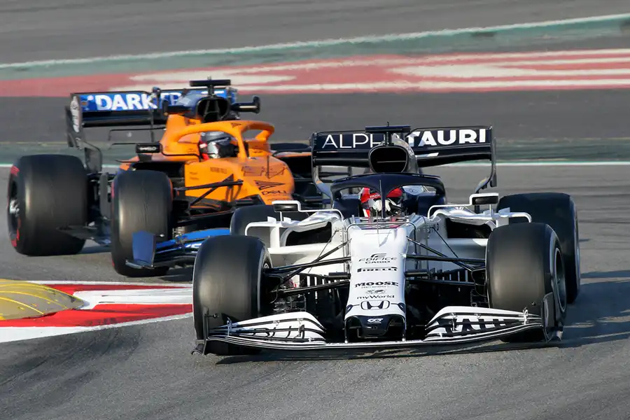 147 | 2020 | Barcelona | AlphaTauri-Honda AT01 | Daniil Kvyat + McLaren-Renault MCL35 | Carlos Sainz jr. | © carsten riede fotografie