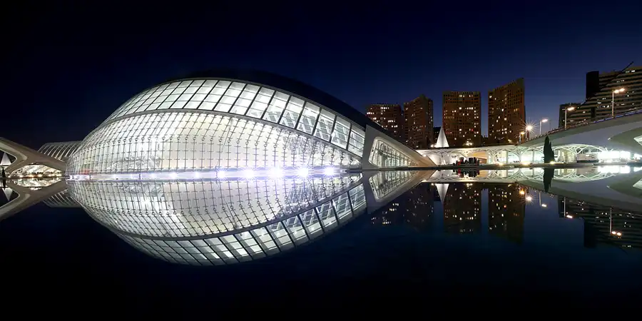 052 | 2020 | Valencia | Ciutat de les Arts i les Ciències | © carsten riede fotografie