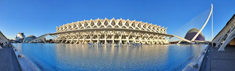 073 | 2020 | Valencia | Ciutat de les Arts i les Ciències | © carsten riede fotografie