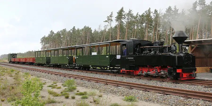 082 | 2020 | Weisswasser | Tonbahn – Bahnhof Schwerer Berg | © carsten riede fotografie