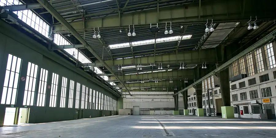 071 | 2020 | Berlin | Flughafen Tempelhof | © carsten riede fotografie