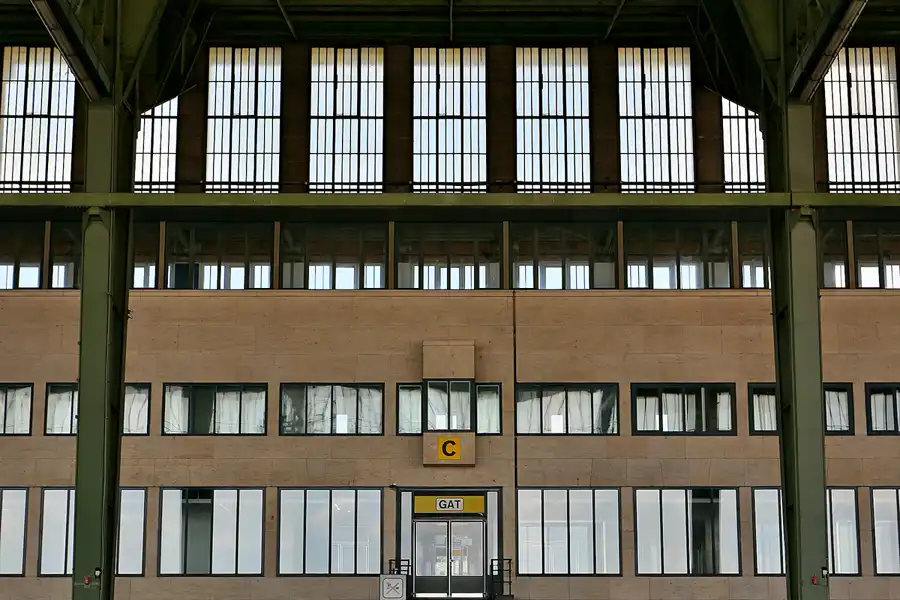 079 | 2020 | Berlin | Flughafen Tempelhof | © carsten riede fotografie