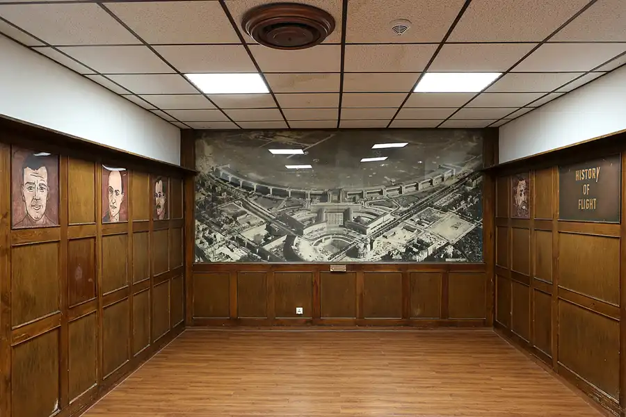 107 | 2020 | Berlin | Flughafen Tempelhof | © carsten riede fotografie