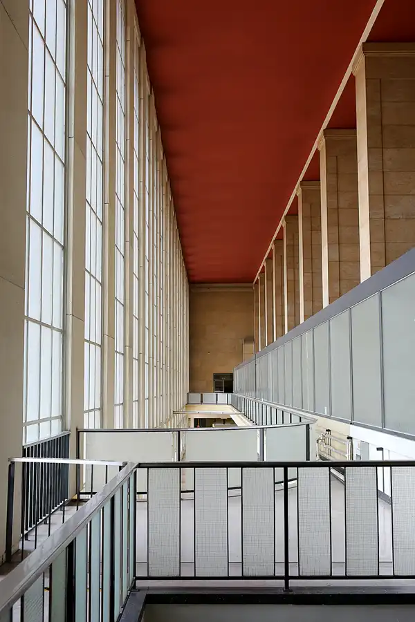 115 | 2020 | Berlin | Flughafen Tempelhof | © carsten riede fotografie