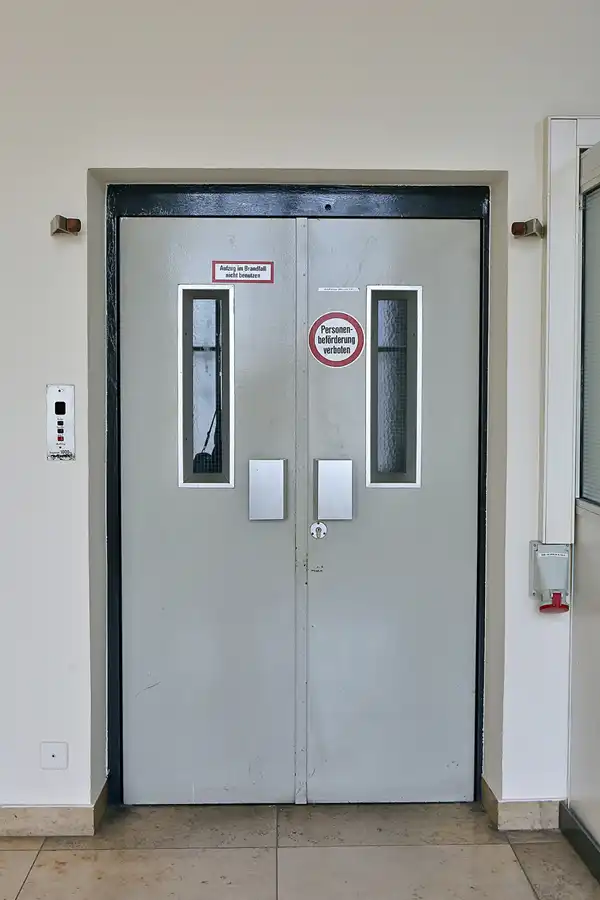 127 | 2020 | Berlin | Flughafen Tempelhof | © carsten riede fotografie